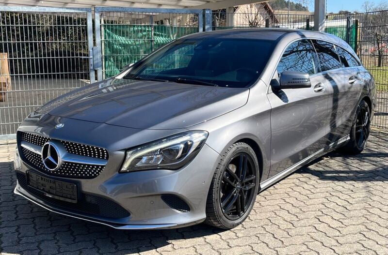 Grau Gebraucht 2016 Mercedes CLA180 Shooting Brake Urban Kombi | 13.890 € (Guter Preis) - Bild 1/4
