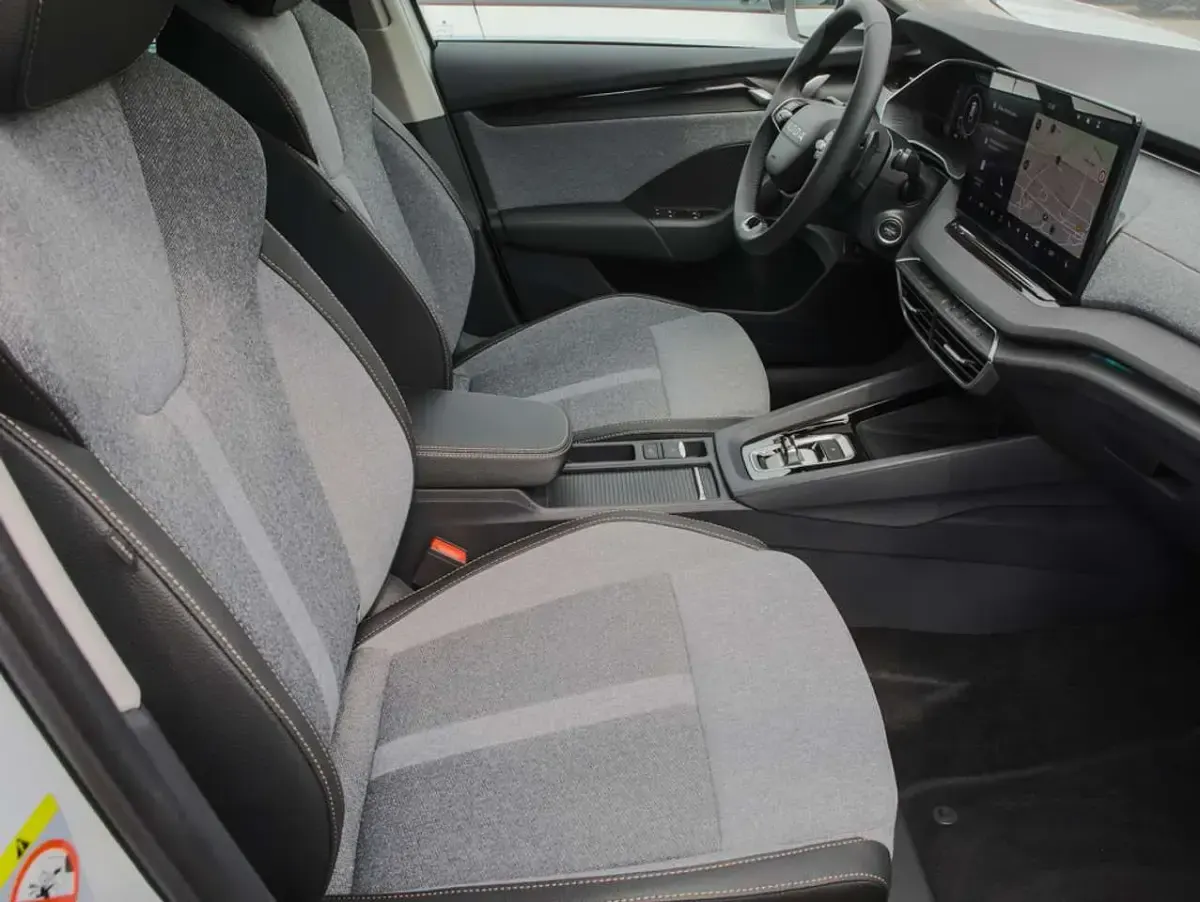 Nowe Skoda Octavia Selection 150 KM (110 kW) 2026 Biały Kombi