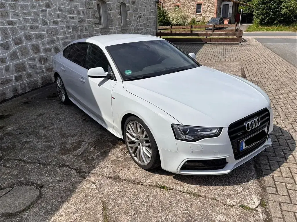 Gebraucht Audi A5 Sportback Sport 190 PS (139 kW) 2015 Weiß Kleinwagen