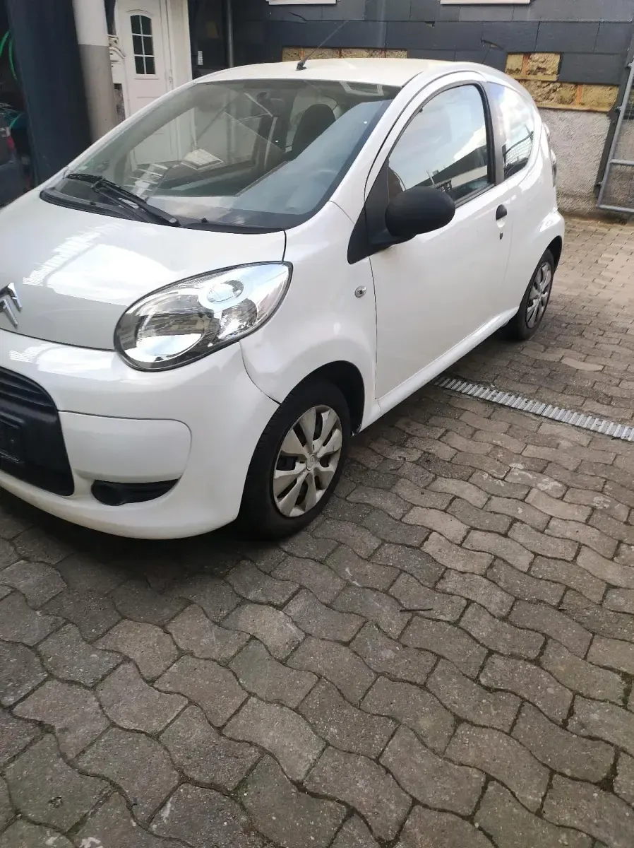 Gebraucht Citroën C1 68 PS (50 kW) 2011 Weiß Kleinwagen