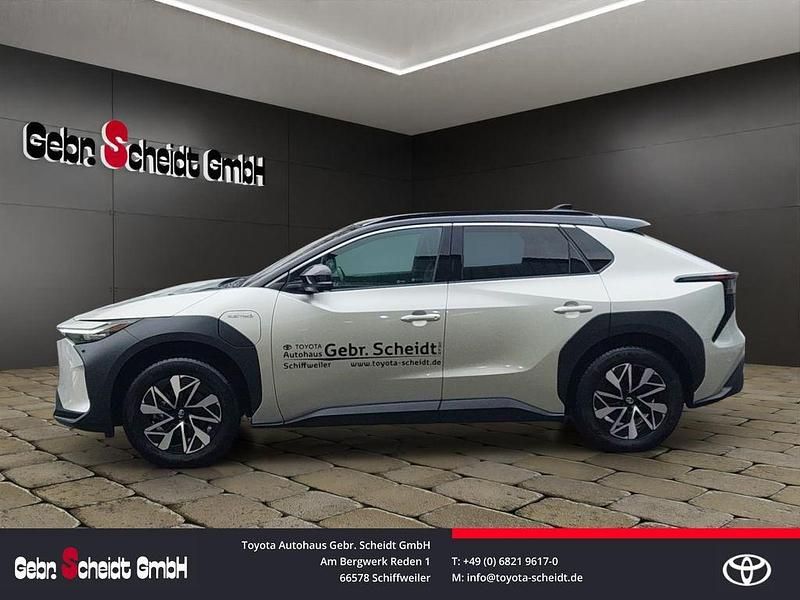 Gebraucht Toyota bZ4X 150 kW (204 PS) 2023 Silber SUV