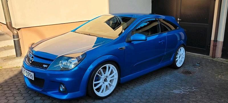 Blau Gebraucht 2006 Opel Astra OPC Limousine | 7.000 € - Bild 1/1