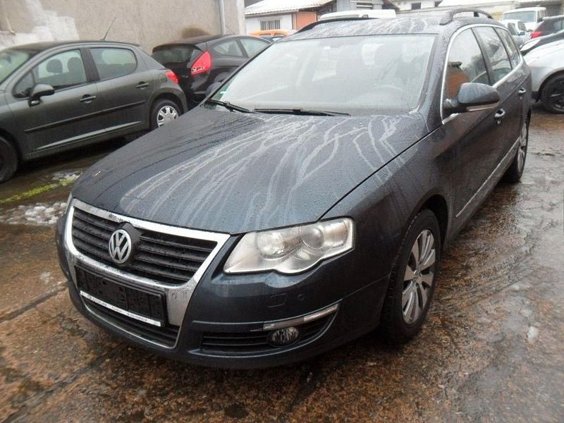 Blau Gebraucht 2007 VW Passat Comfortline Kombi | 2.300 € (Guter Preis) - Bild 1/4