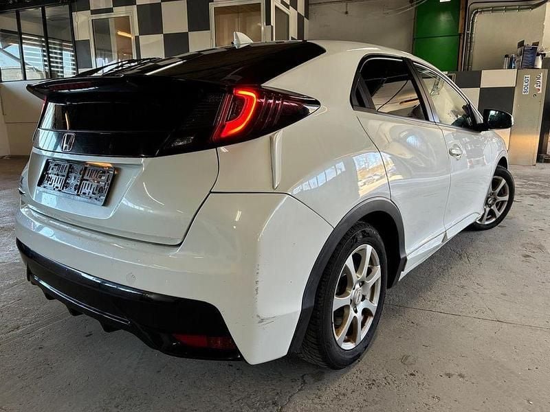Gebraucht Honda Civic Comfort 120 PS (88 kW) 2015 Weiß Limousine