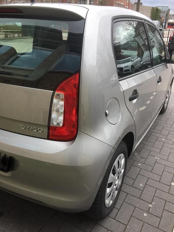 Gebraucht Skoda Citigo 70 PS (51 kW) 2018 Silber Kleinwagen