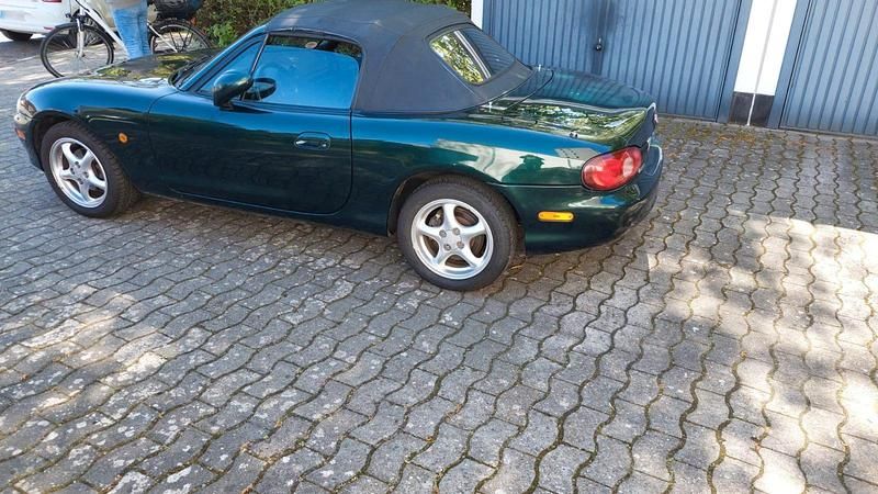 Second-hand Mazda MX5 110 CP (80 kW) 2002 Cabrio