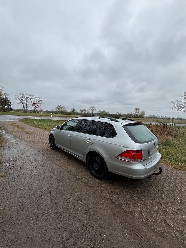 Gebraucht VW Golf V 131 PS (96 kW) 2008 Silber Kombi