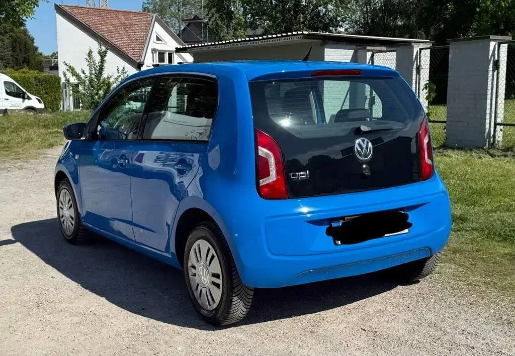 Second-hand VW up! 60 CP (44 kW) 2015 Albastru Hatchback