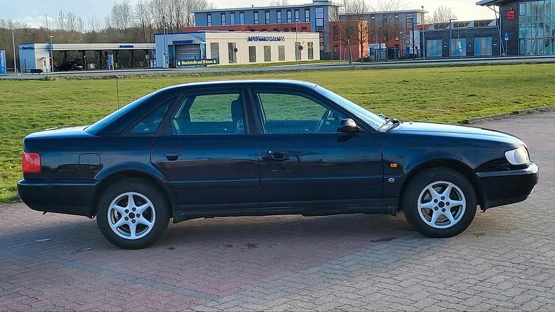 Gebraucht Audi A6 115 PS (84 kW) 1994 Blau Limousine