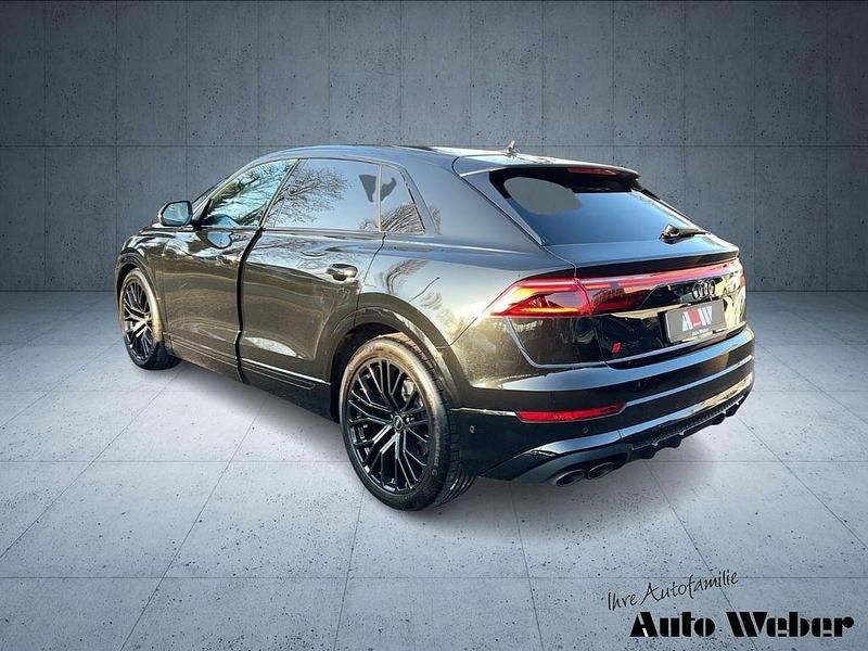Gebraucht Audi SQ8 Ambiente 507 PS (372 kW) 2024 Schwarz SUV