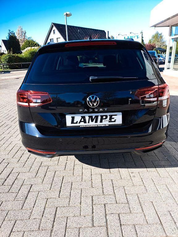 Gebraucht VW Passat Business 150 PS (110 kW) 2022 Schwarz Kombi