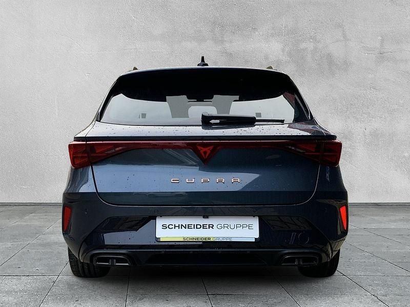 Neu Cupra Leon 204 PS (150 kW) 2025 Grau Kombi
