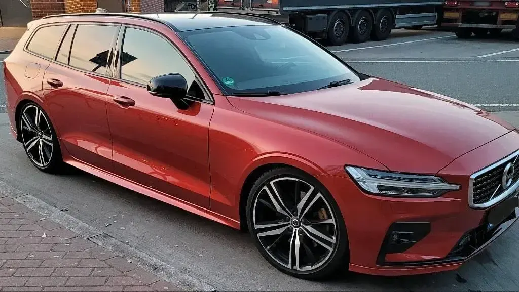 Gebraucht Volvo V60 R-Design 310 PS (228 kW) 2019 Rot Kombi