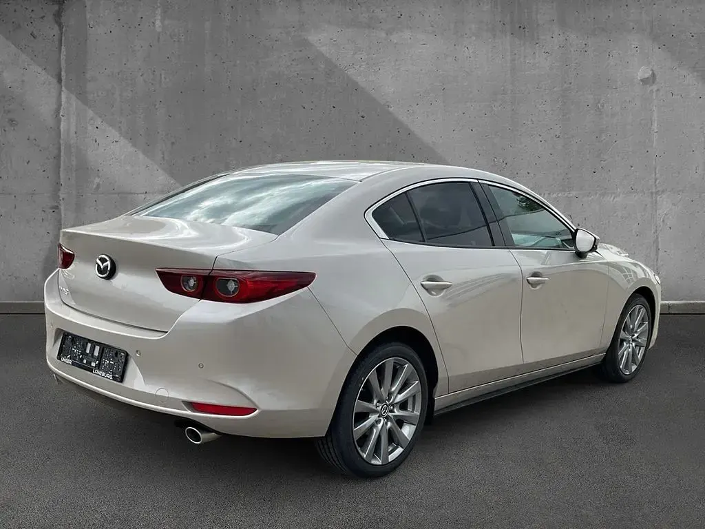 Neu Mazda 3 Exclusive-Line 140 PS (102 kW) 2026 Beige Limousine