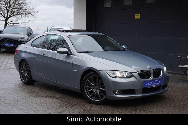 Gebraucht BMW 330 Sport Line 272 PS (200 kW) 2007 Grau Coupé