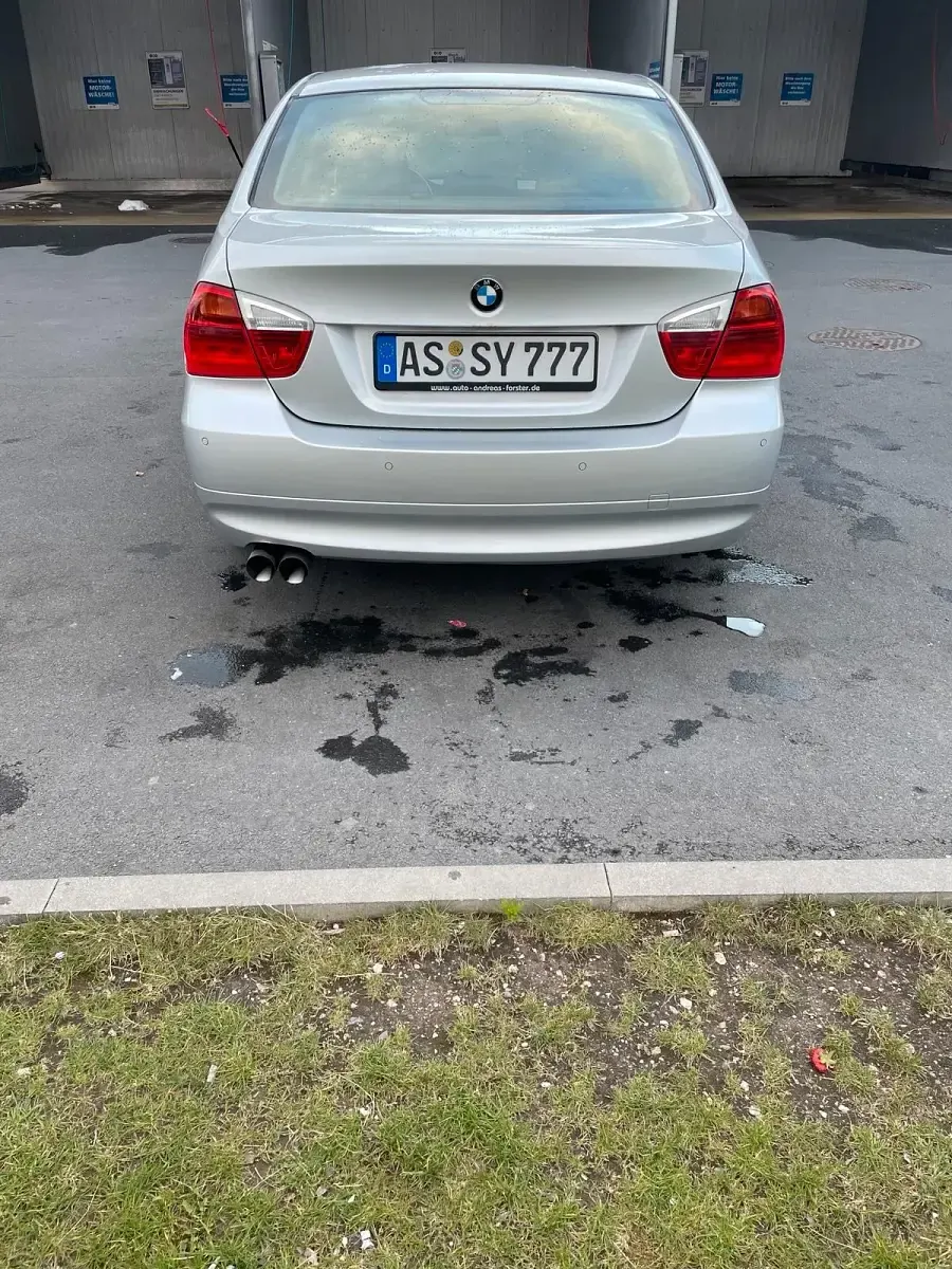 Gebraucht BMW 320 Basis 150 PS (110 kW) 2006 Silber Limousine