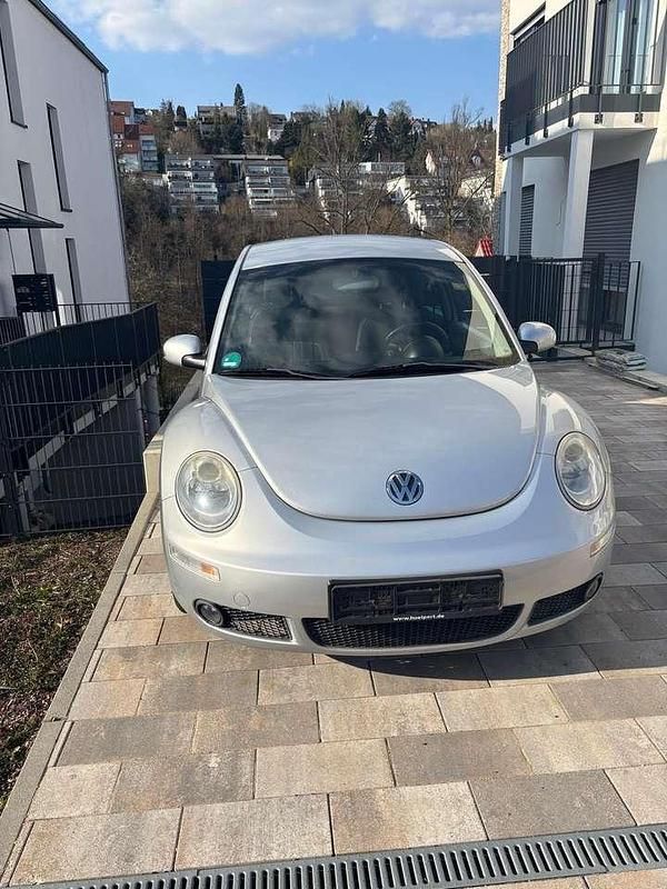 Gebraucht VW New Beetle 105 PS (77 kW) 2010 Silber Kleinwagen