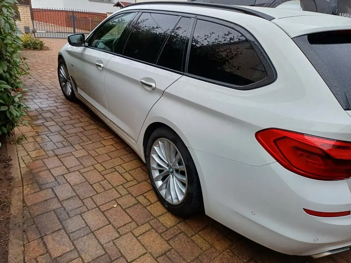 Gebraucht BMW 540 319 PS (234 kW) 2017 Weiß Kombi