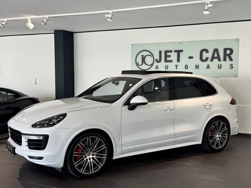 Weiß Gebraucht 2015 Porsche Cayenne GTS Chrono SUV | 41.995 € (Fairer Preis) - Bild 1/4