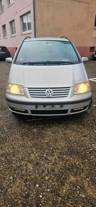 Silber Gebraucht 2003 VW Sharan Comfortline Van / Kleinbus | 2.600 € (Guter Preis) - Bild 1/4