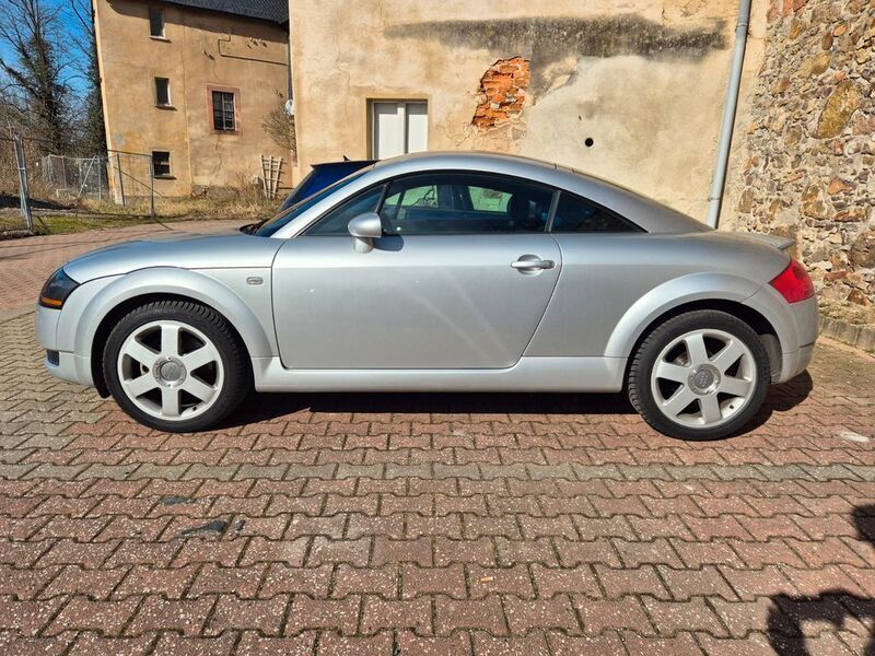 Silber Gebraucht 1999 Audi TT Sport Coupé | 14.900 € - Bild 1/4