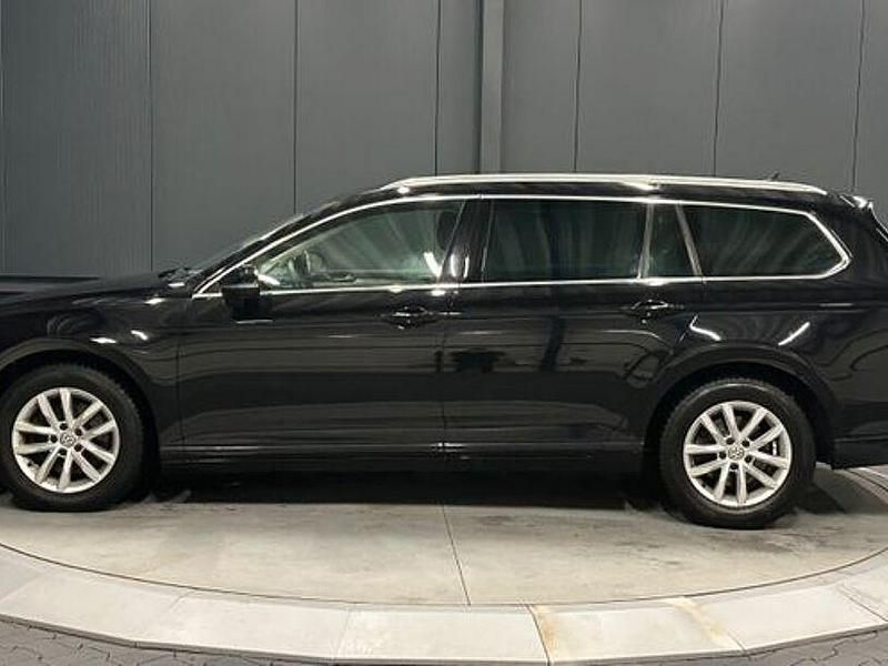 Gebraucht VW Passat Comfortline 150 PS (110 kW) 2015 Schwarz Kombi