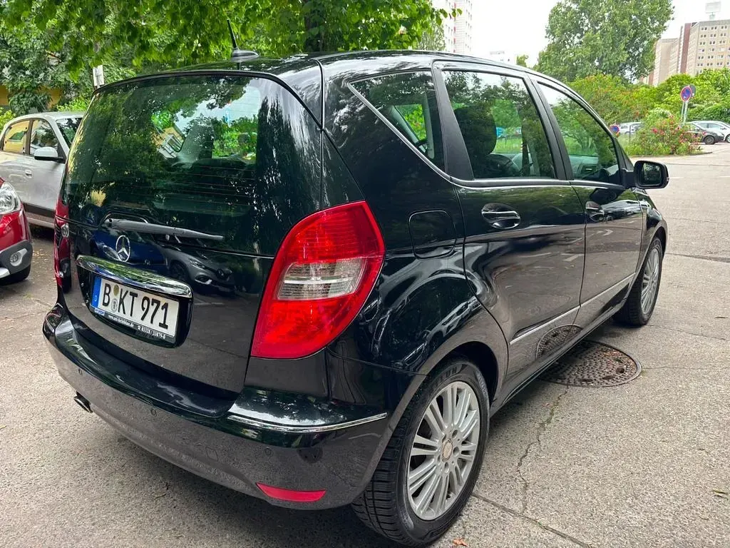 Gebraucht Mercedes A200 Elegance 140 PS (102 kW) 2009 Schwarz Van / Kleinbus