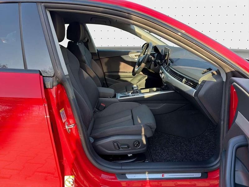 Gebraucht Audi A5 S-Line 204 PS (150 kW) 2022 Tangorot metallic Coupé