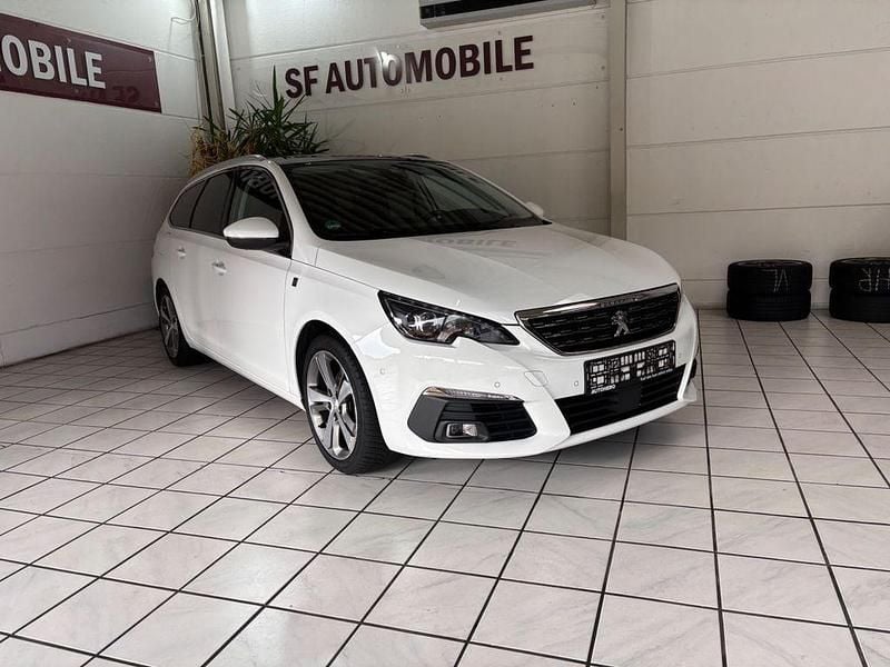 Gebraucht Peugeot 308 SW 131 PS (96 kW) 2018 Weiß Kombi