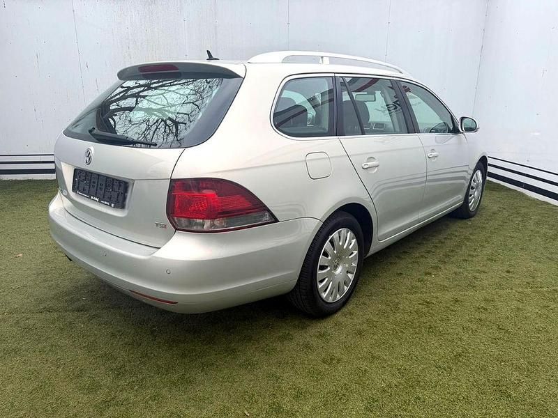 Gebraucht VW Golf VI S 122 PS (89 kW) 2011 Gold Kleinwagen