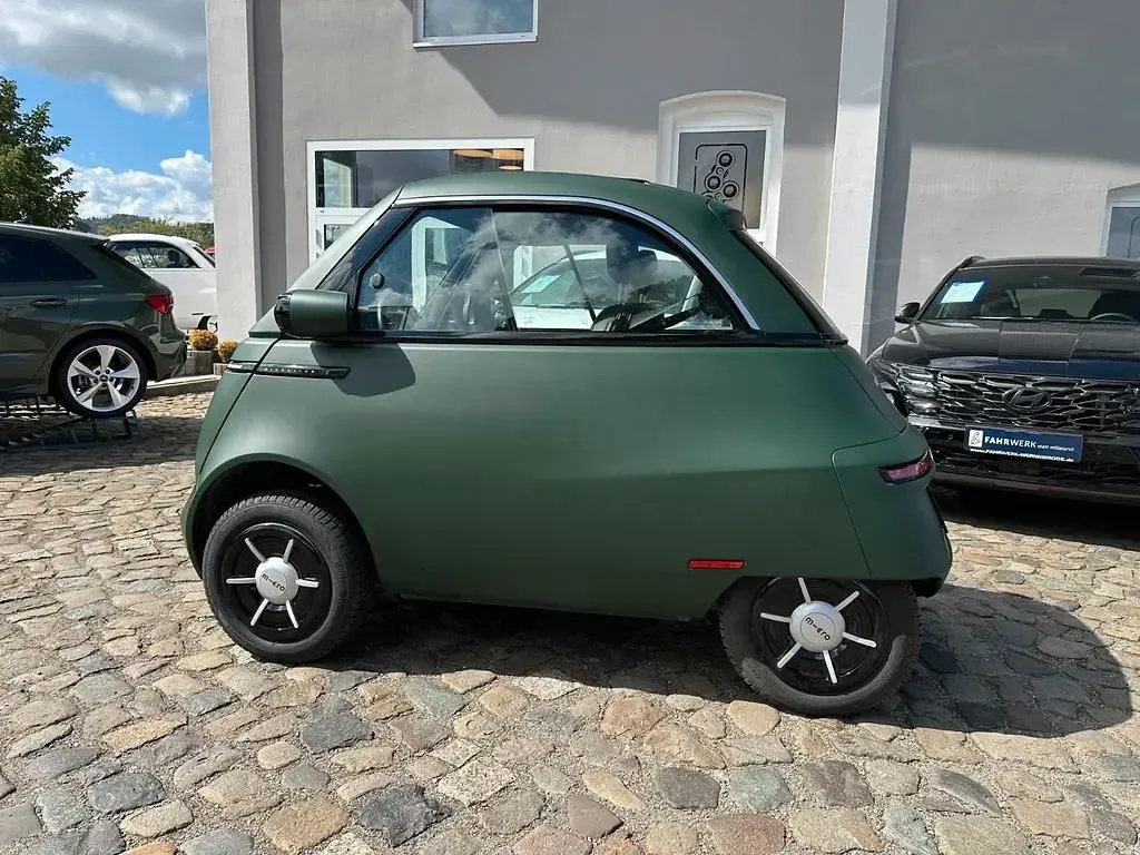 Gebraucht Micro Microlino 11 kW (16 PS) 2024 Grün Kleinwagen