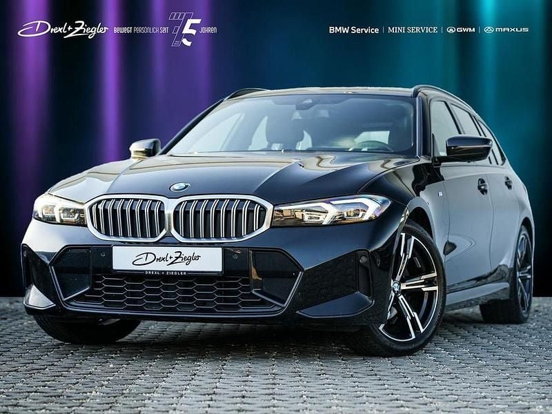 Saphirschwarzmetallic Gebraucht 2022 BMW 320 M Sport Kombi | 28.950 € (Superpreis) - Bild 1/4