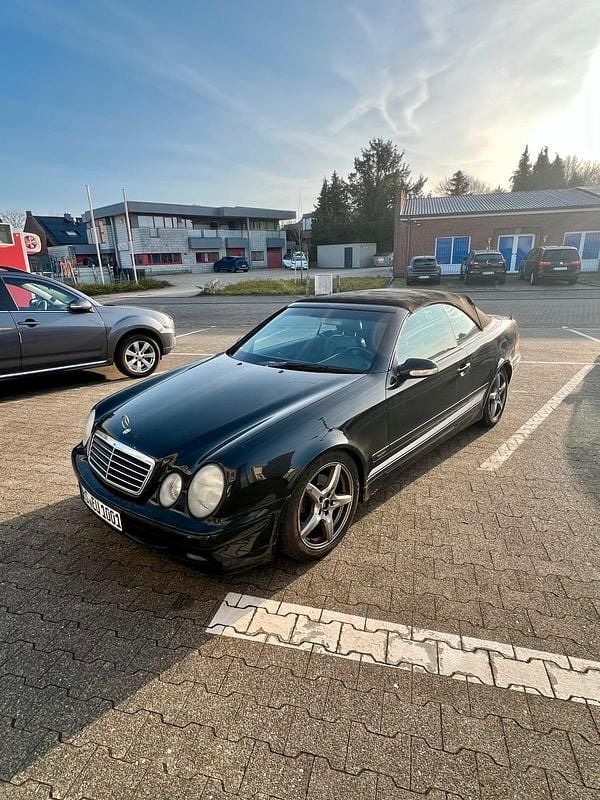 Schwarz Gebraucht 2001 Mercedes CLK200 Cabrio | 2.400 € (Guter Preis) - Bild 1/4