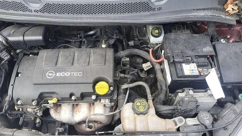 Gebraucht Opel Adam 70 PS (51 kW) 2013 Violet Kleinwagen