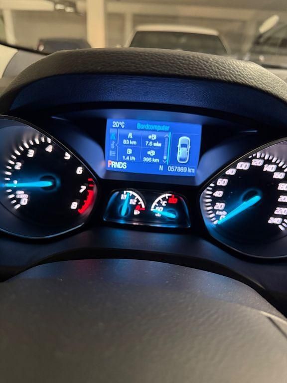 Gebraucht Ford Kuga Individual 182 PS (133 kW) 2014 Grau SUV