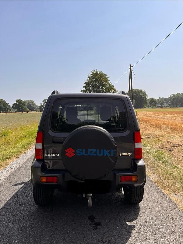 Gebraucht Suzuki Jimny 80 PS (58 kW) 2013 Grau SUV