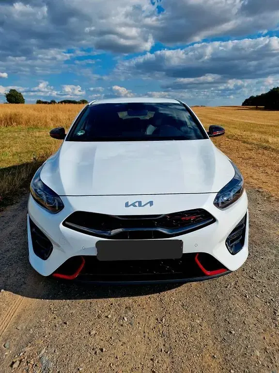 Gebraucht Kia ProCeed GT 204 PS (150 kW) 2023 Weiß Kombi