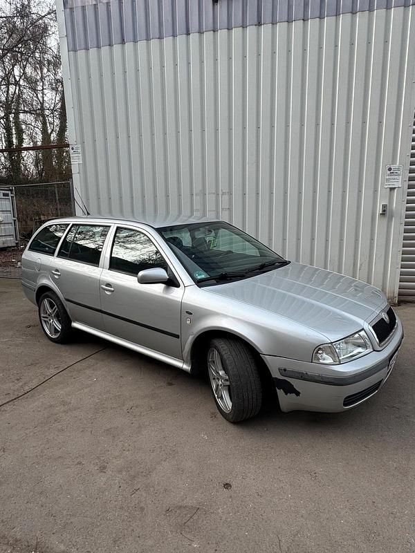 Gebraucht Skoda Octavia 150 PS (110 kW) 2002 Silber Kombi