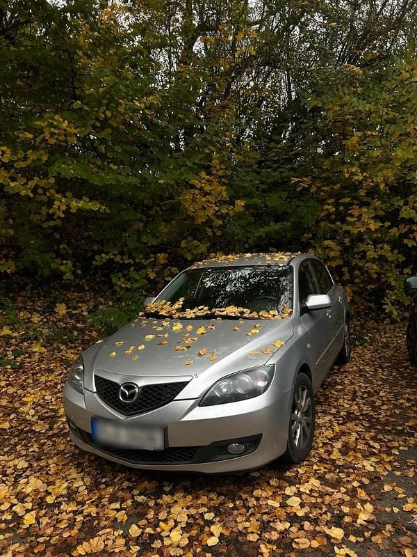 Grau Gebraucht 2007 Mazda 3 Limousine | 750 € (Guter Preis) - Bild 1/4