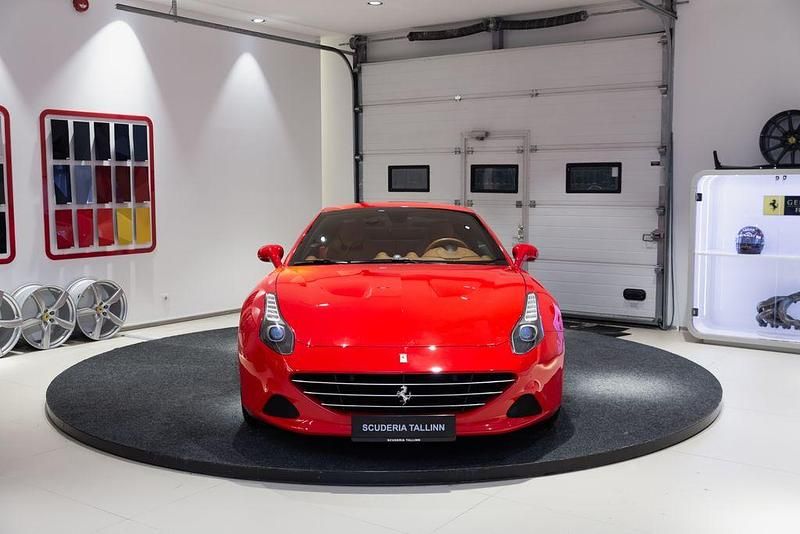 Gebraucht Ferrari California 560 PS (411 kW) 2015 Rot Cabrio