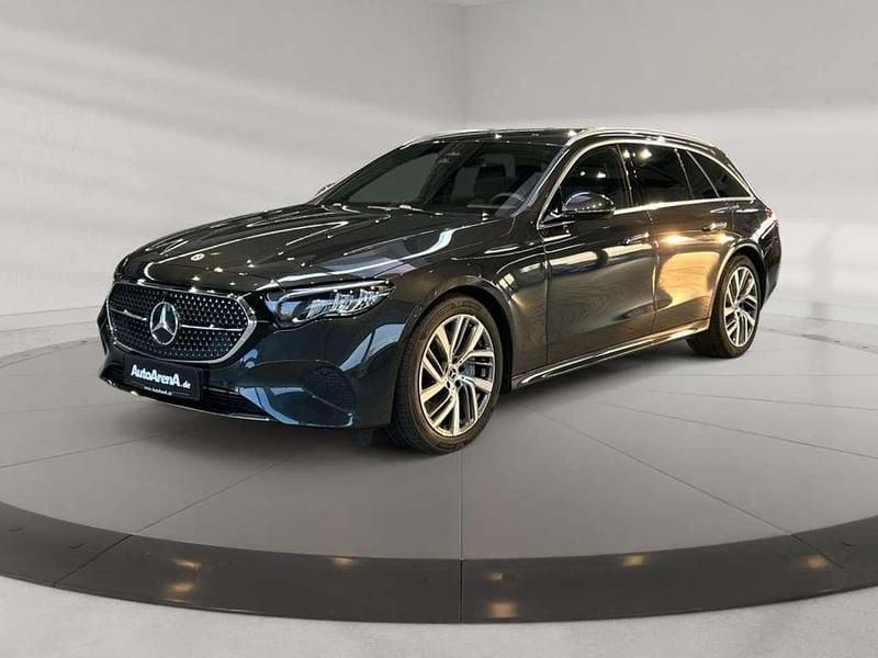 Gebraucht Mercedes E300 Avantgarde 197 PS (144 kW) 2025 Grau Limousine