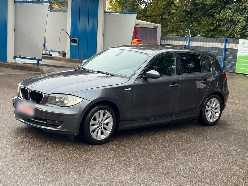 Grau Gebraucht 2007 BMW 118 Kleinwagen | 1.199 € (Superpreis) - Bild 1/4