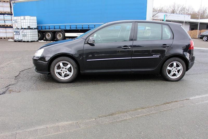 Gebraucht VW Golf VI Edition 80 PS (58 kW) 2008 Schwarz Kleinwagen