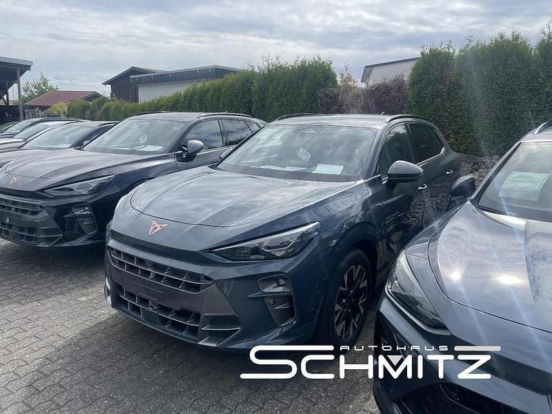 Blau Gebraucht 2025 Cupra Terramar VZ2 SUV | 40.450 € (Superpreis) - Bild 1/4