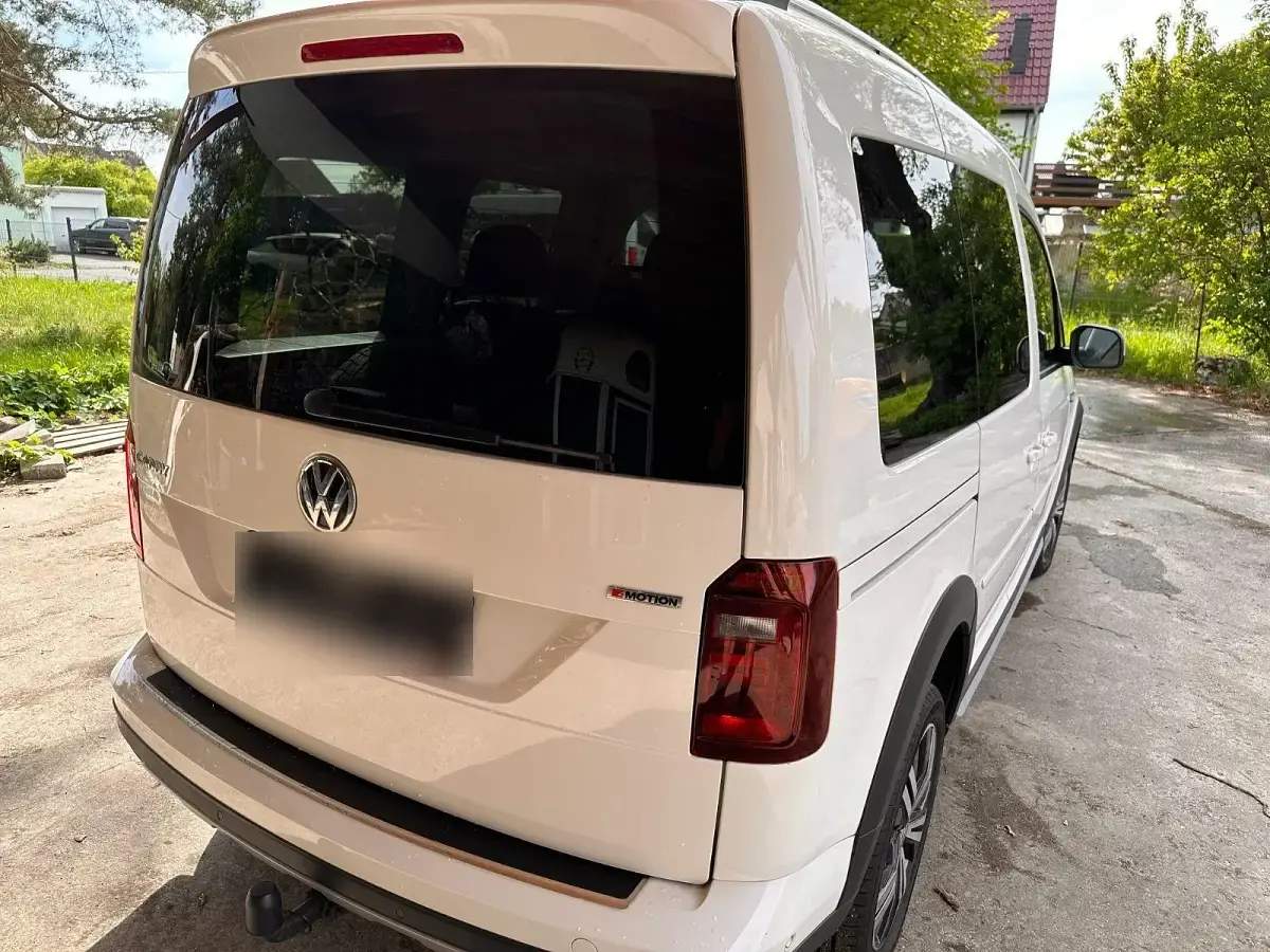 Gebraucht VW Caddy Life 122 PS (89 kW) 2020 Weiß Van / Kleinbus