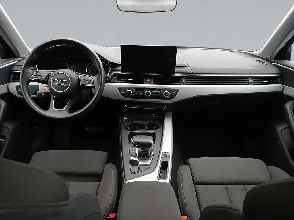 Gebraucht Audi A4 Sport 163 PS (119 kW) 2023 Schwarz Kombi