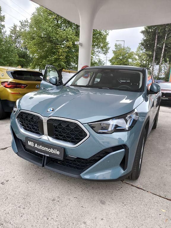 Cape york grün Gebraucht 2024 BMW X2 Sport Line SUV | 38.990 € (Guter Preis) - Bild 1/4