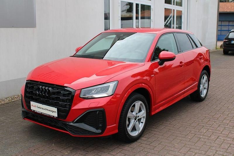 Rot Gebraucht 2024 Audi Q2 Comfort SUV | 34.990 € (Teuer) - Bild 1/4
