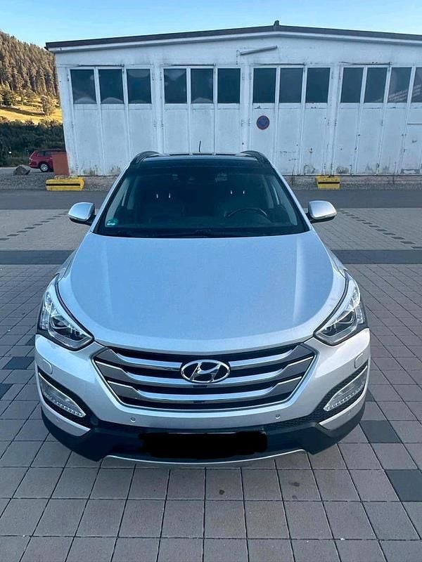 Silber Gebraucht 2015 Hyundai Santa Fe Premium SUV | 13.600 € (Fairer Preis) - Bild 1/4