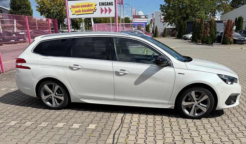 Gebraucht Peugeot 308 GT-line 131 PS (96 kW) 2017 Weiß Kombi